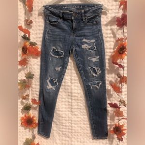 American Eagle ripped blue women's pants in good condition size 4